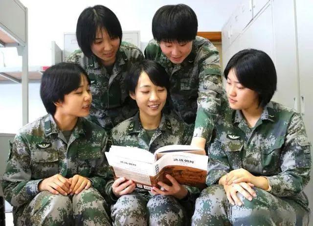巾帼逐梦，军营起航！女兵当然可以考军校！